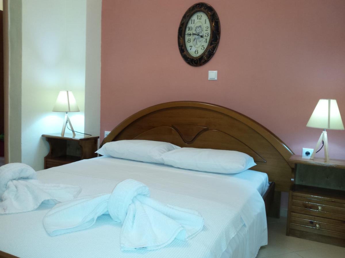 Rubini Homes Agia Marina  Luaran gambar